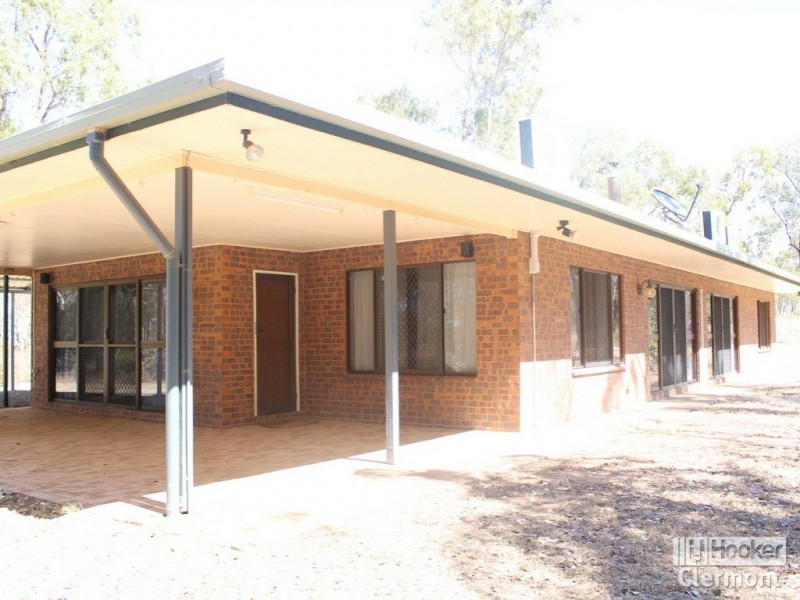 39 Langston Lane, Clermont QLD 4721