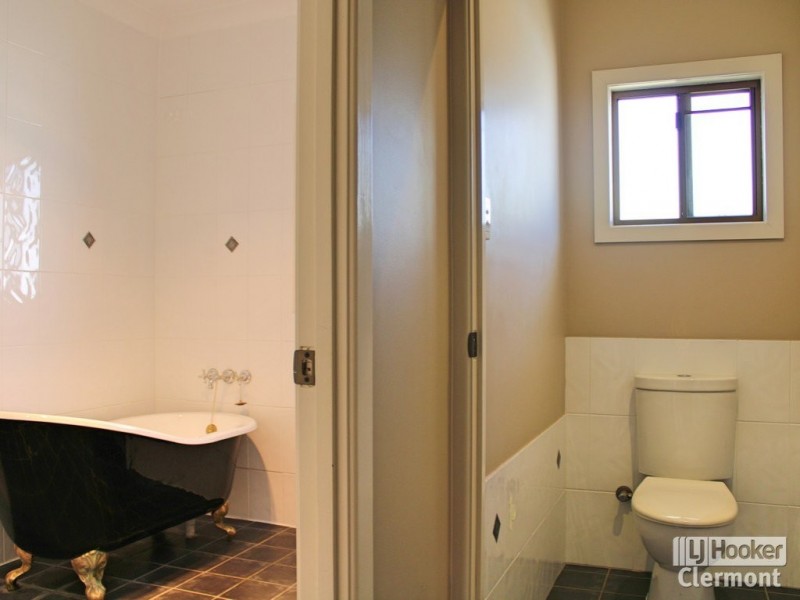 15 Athol Court, Clermont QLD 4721