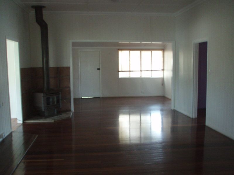 3 Douglass Street, Clermont QLD 4721