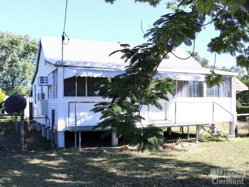 19 Kitchener Street, Clermont QLD 4721