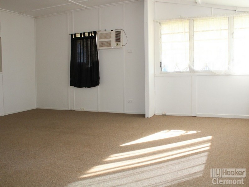 19 Kitchener Street, Clermont QLD 4721