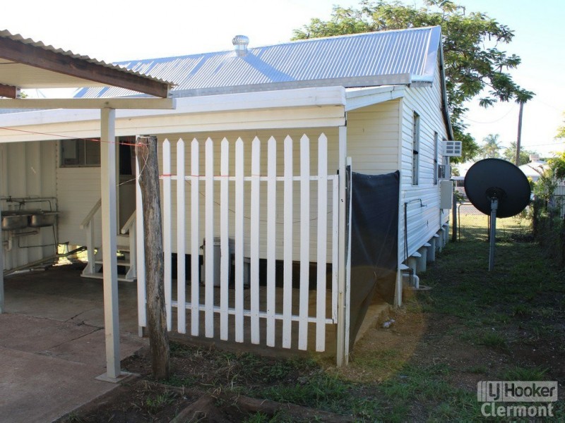 19 Kitchener Street, Clermont QLD 4721