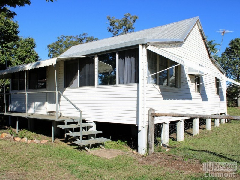 19 Kitchener Street, Clermont QLD 4721