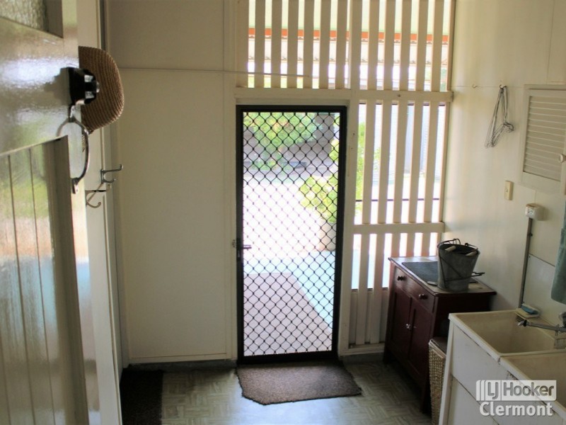 10 Sirius Street, Clermont QLD 4721
