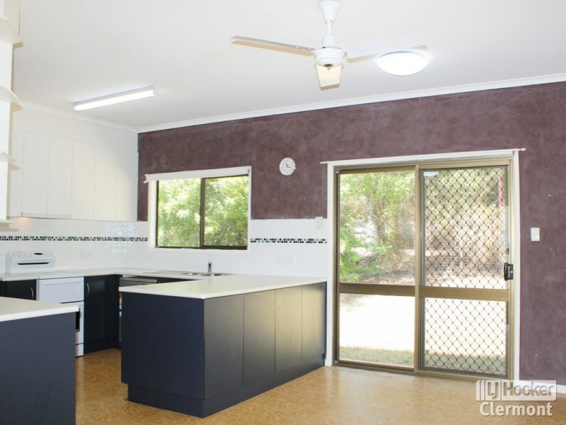 1 Derrett Court, Clermont QLD 4721