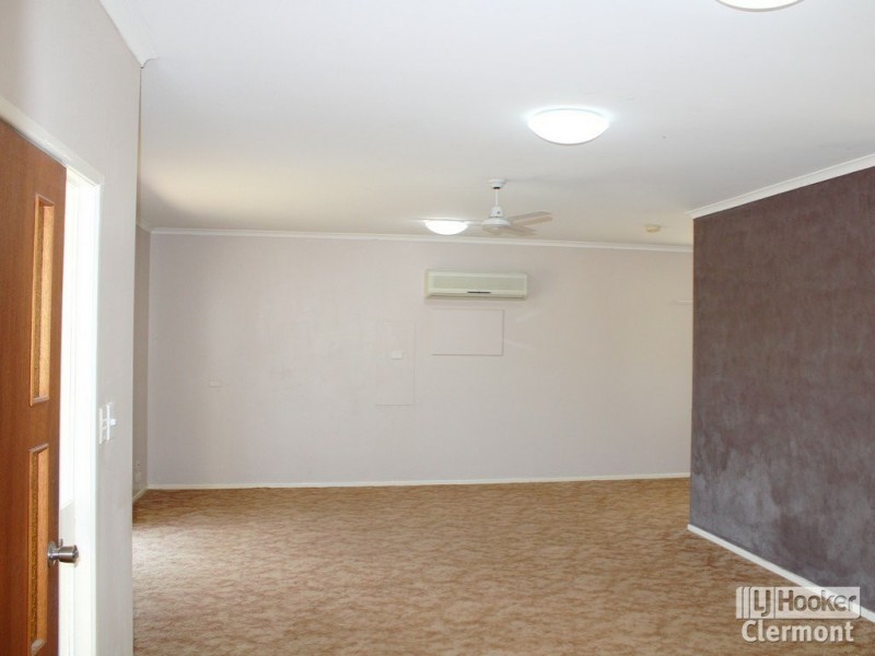 1 Derrett Court, Clermont QLD 4721