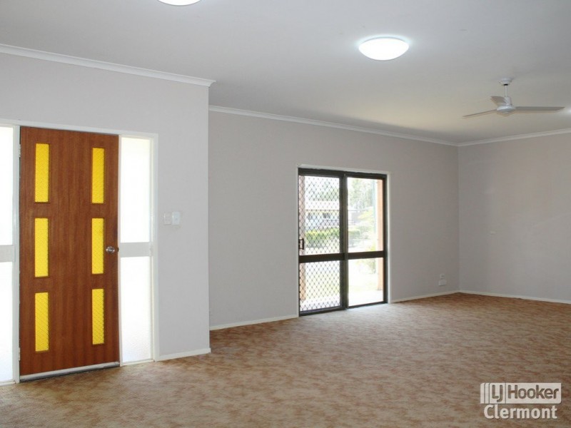 1 Derrett Court, Clermont QLD 4721