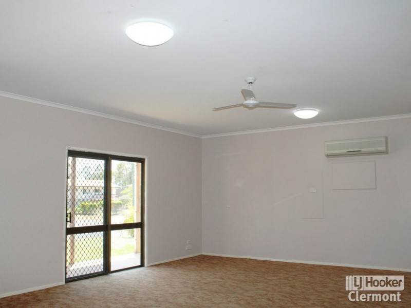 1 Derrett Court, Clermont QLD 4721