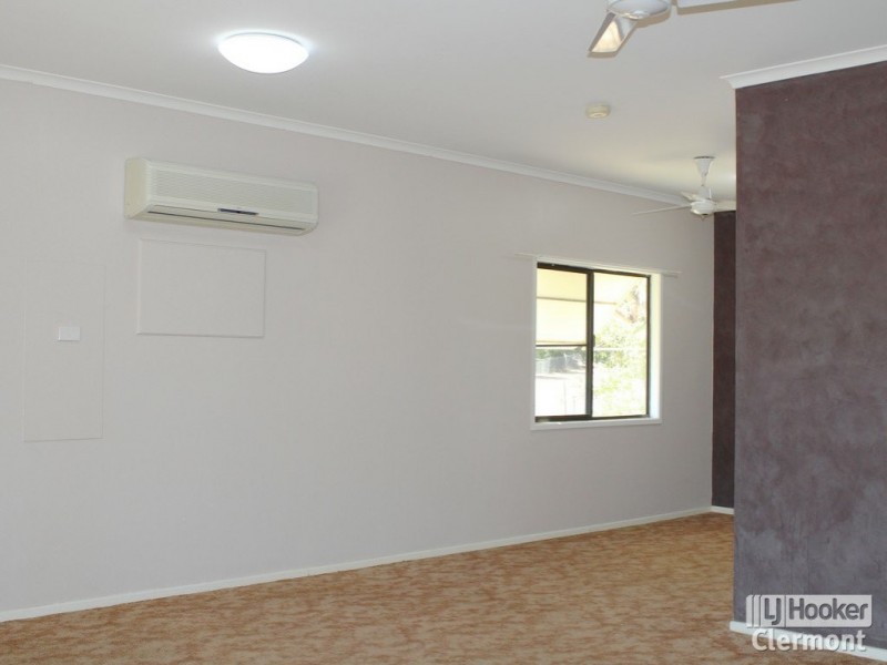 1 Derrett Court, Clermont QLD 4721