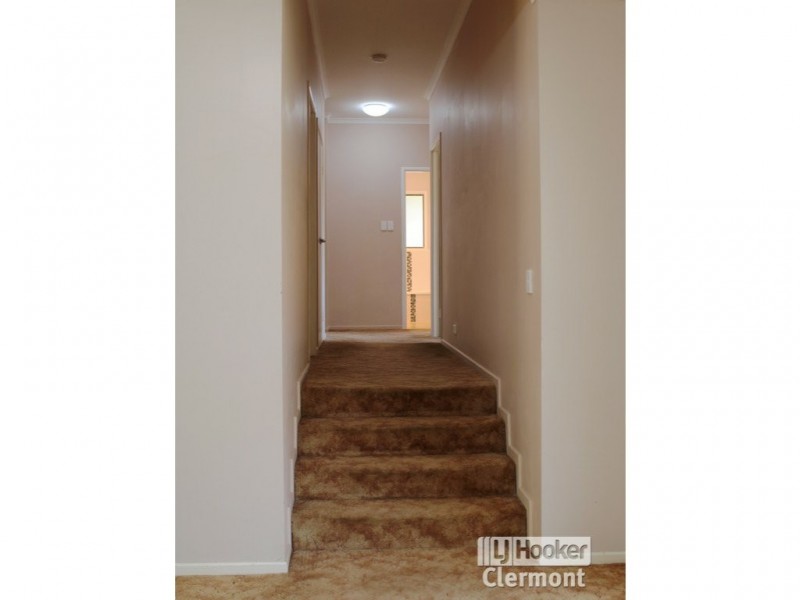 1 Derrett Court, Clermont QLD 4721