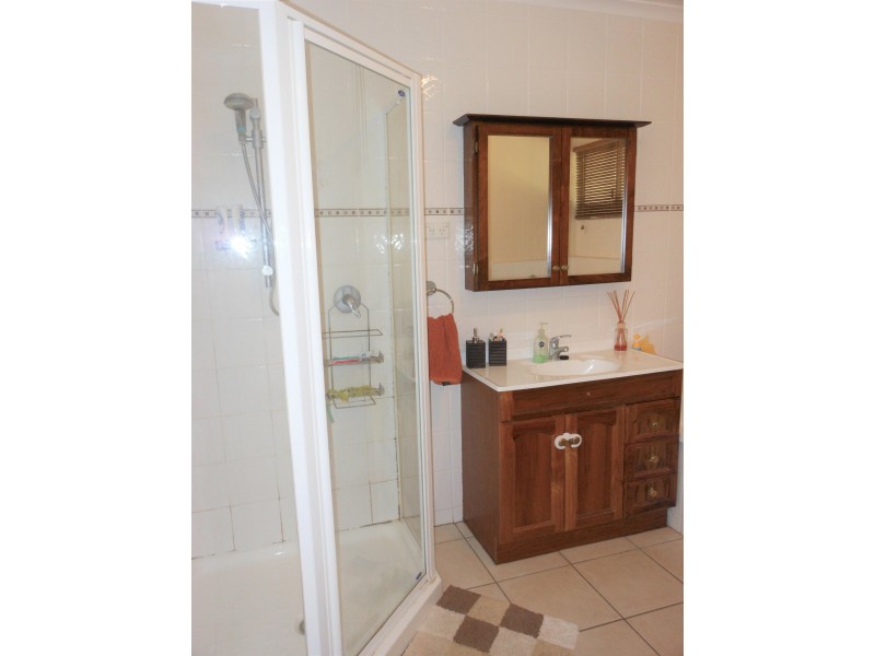 3 Collins Street, Clermont QLD 4721