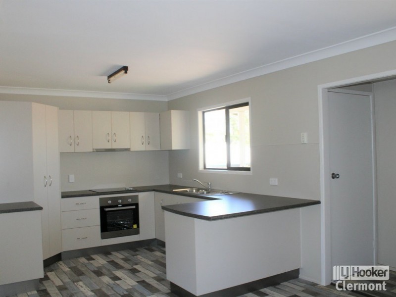 3 Haig Street, Clermont QLD 4721