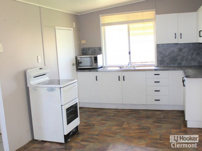 16 Nugget Lane, Clermont QLD 4721