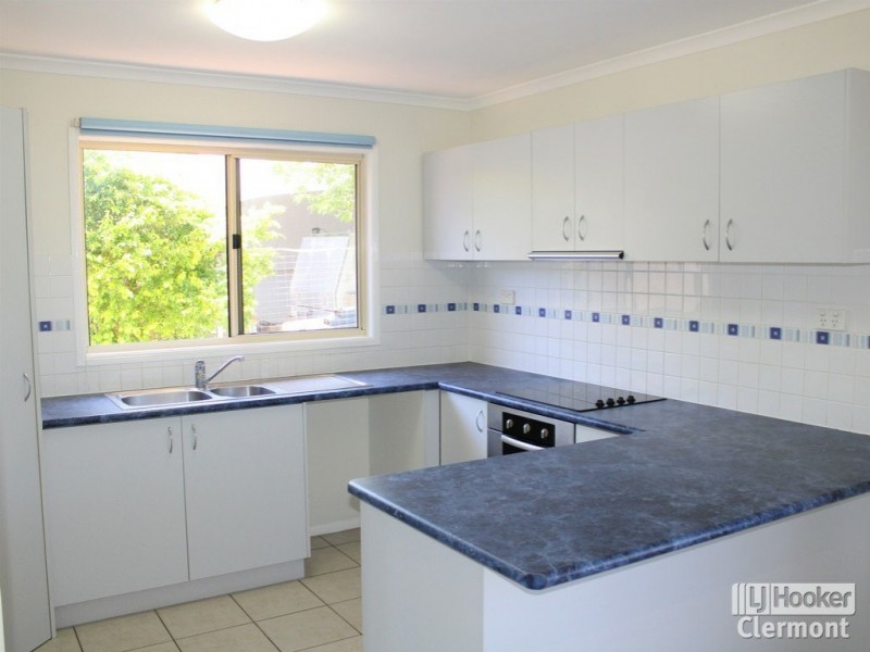 27 Blair Street, Clermont QLD 4721