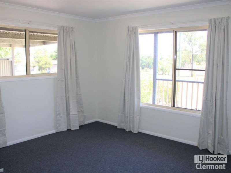 27 Blair Street, Clermont QLD 4721