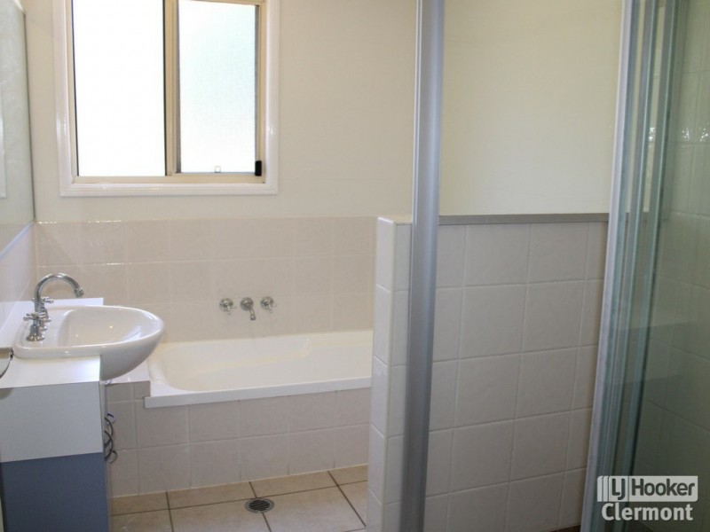 27 Blair Street, Clermont QLD 4721