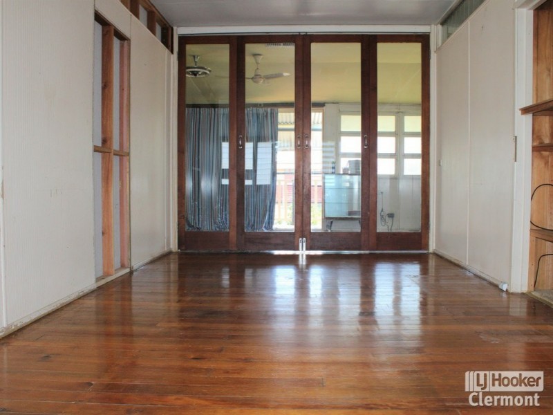 12 French Street, Clermont QLD 4721