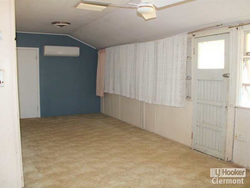 12 French Street, Clermont QLD 4721