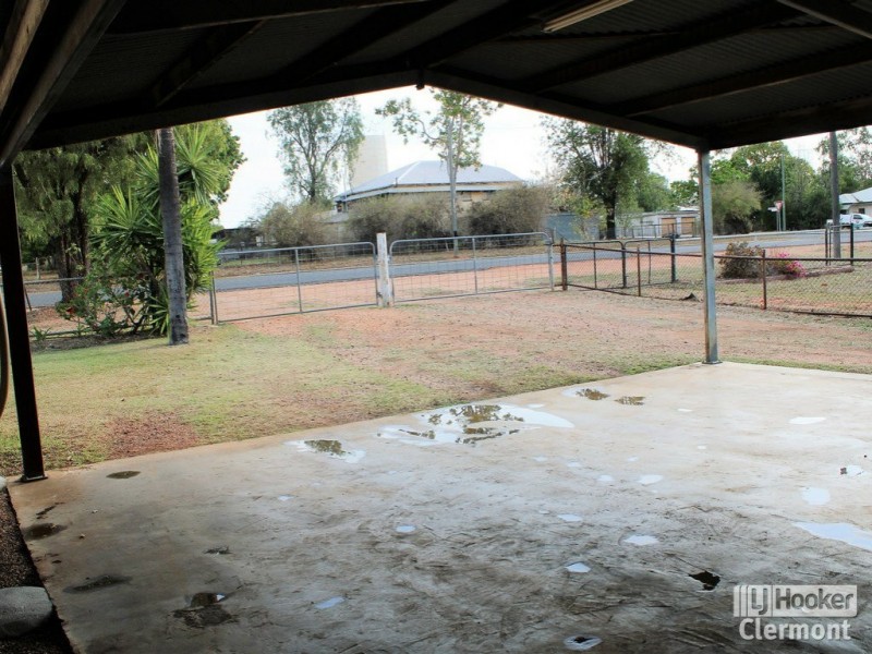 12 French Street, Clermont QLD 4721