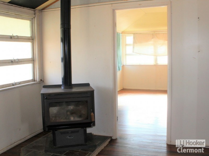 12 French Street, Clermont QLD 4721