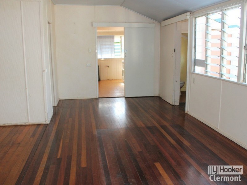 12 French Street, Clermont QLD 4721