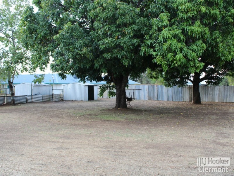 12 French Street, Clermont QLD 4721