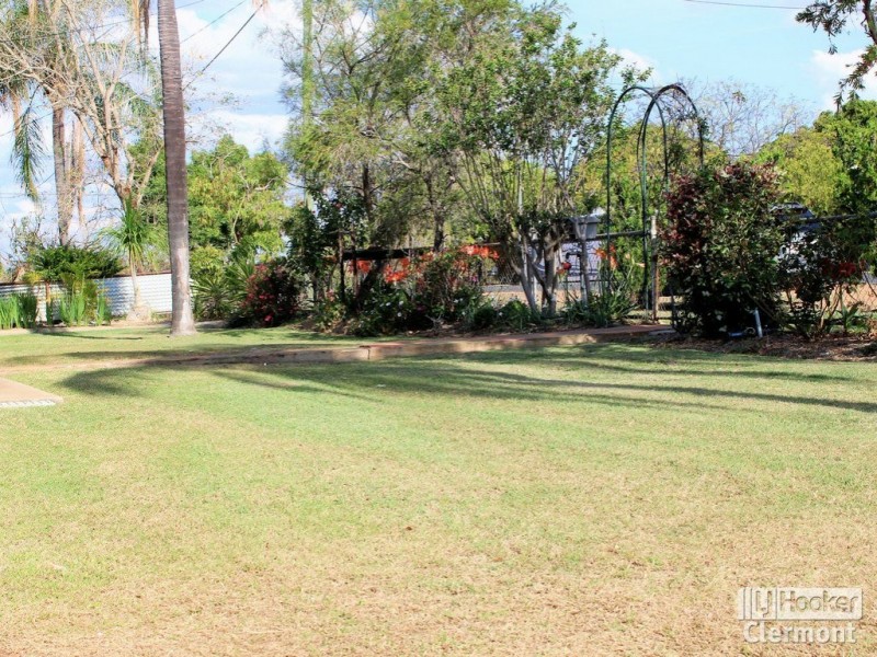 12 French Street, Clermont QLD 4721