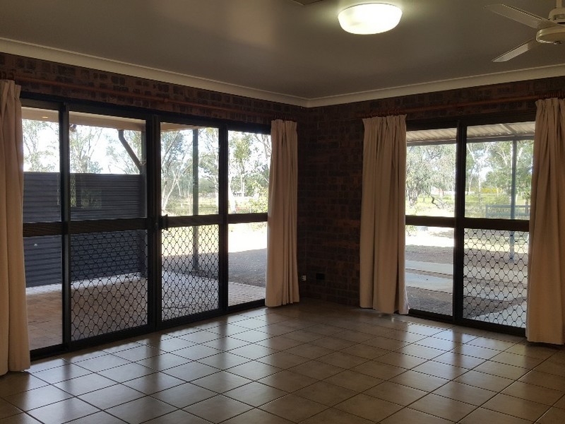 39 Langston Lane, Clermont QLD 4721