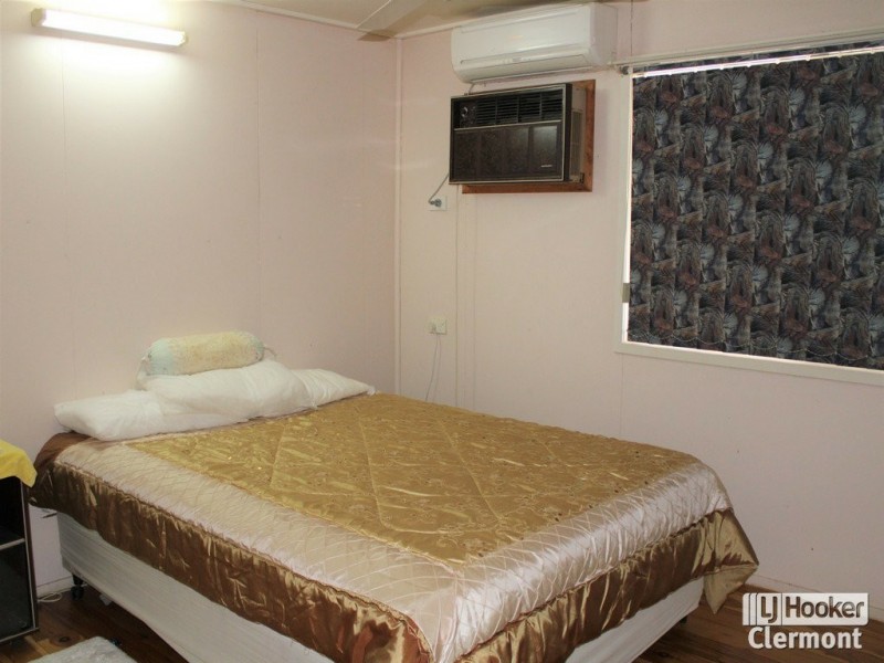 2 French Court, Clermont QLD 4721