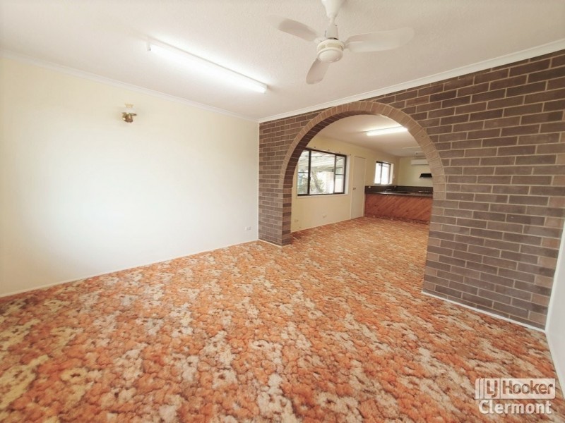 9 Blamey Street, Clermont QLD 4721