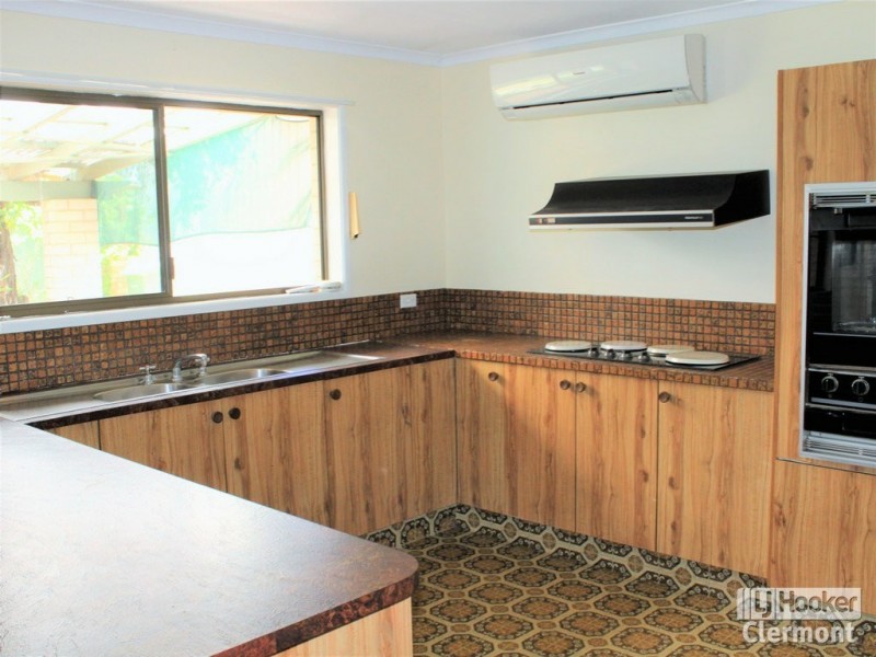 9 Blamey Street, Clermont QLD 4721