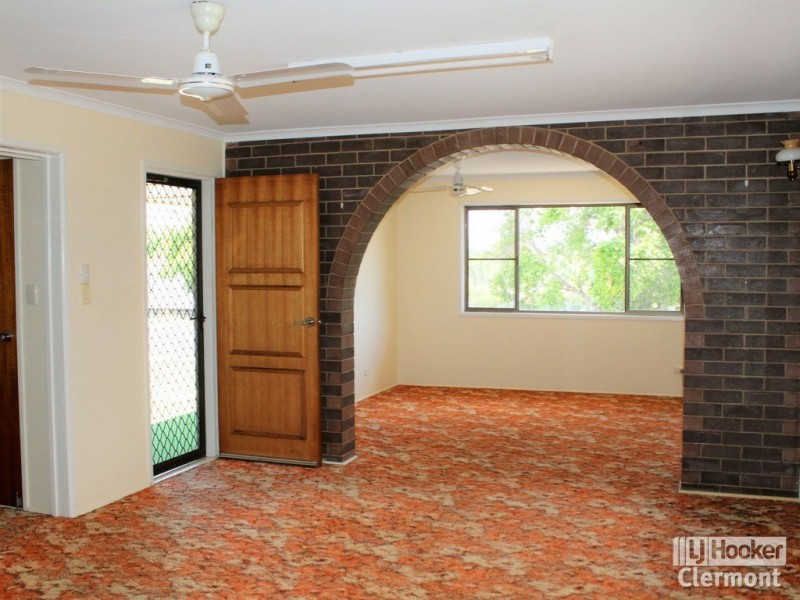 9 Blamey Street, Clermont QLD 4721