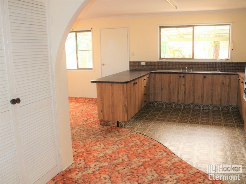 9 Blamey Street, Clermont QLD 4721