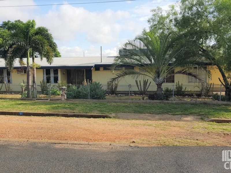 2 Daintree Street, Clermont QLD 4721