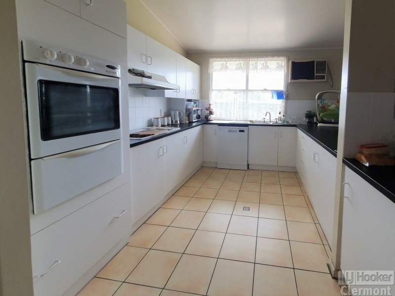 2 Daintree Street, Clermont QLD 4721