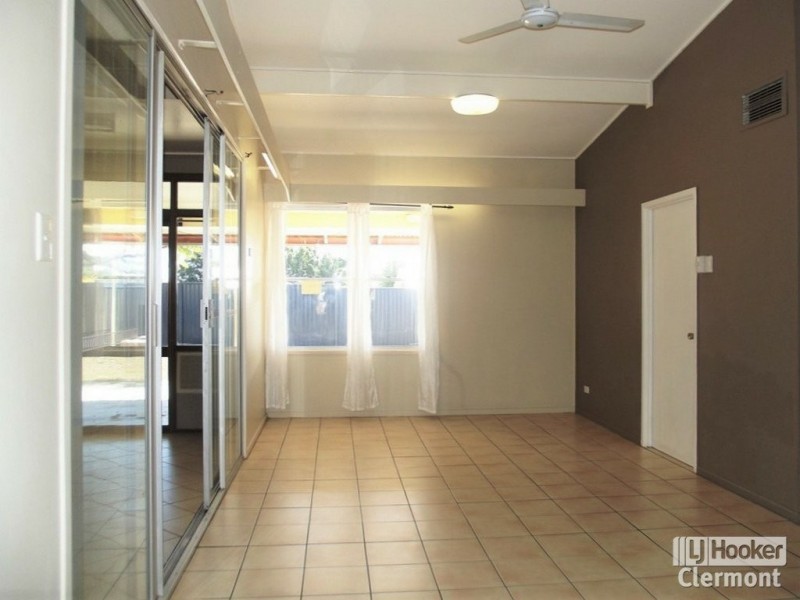 2 Daintree Street, Clermont QLD 4721