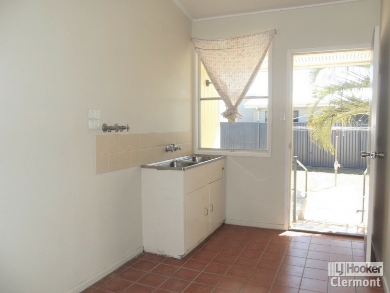 2 Daintree Street, Clermont QLD 4721