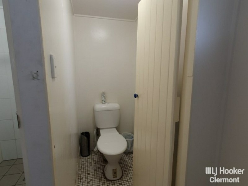 2 Kitchener Street, Clermont QLD 4721