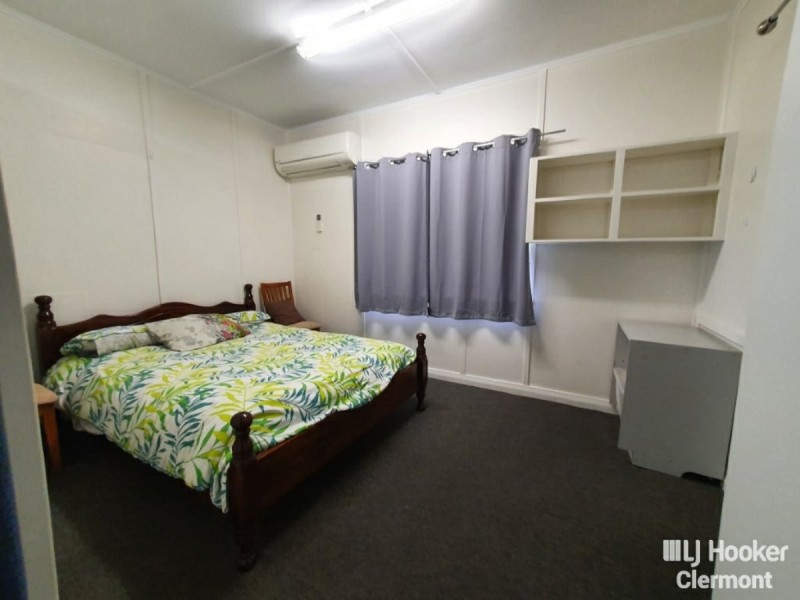 2 Kitchener Street, Clermont QLD 4721
