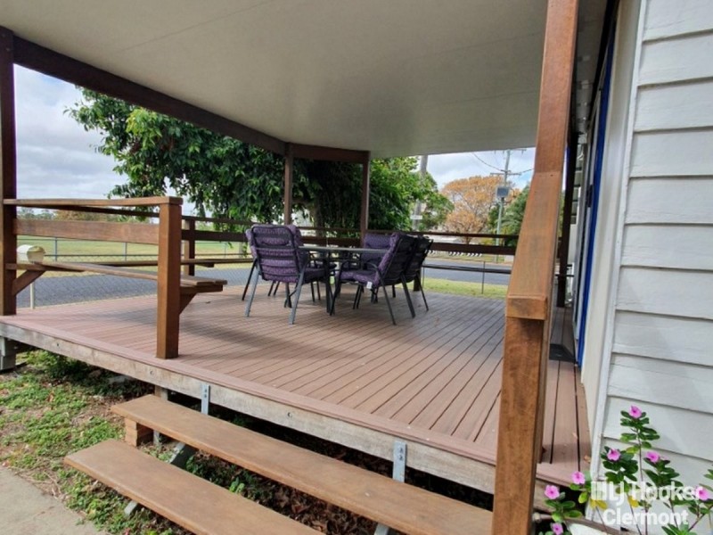 2 Kitchener Street, Clermont QLD 4721