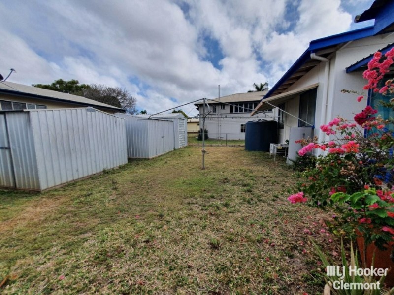 2 Kitchener Street, Clermont QLD 4721