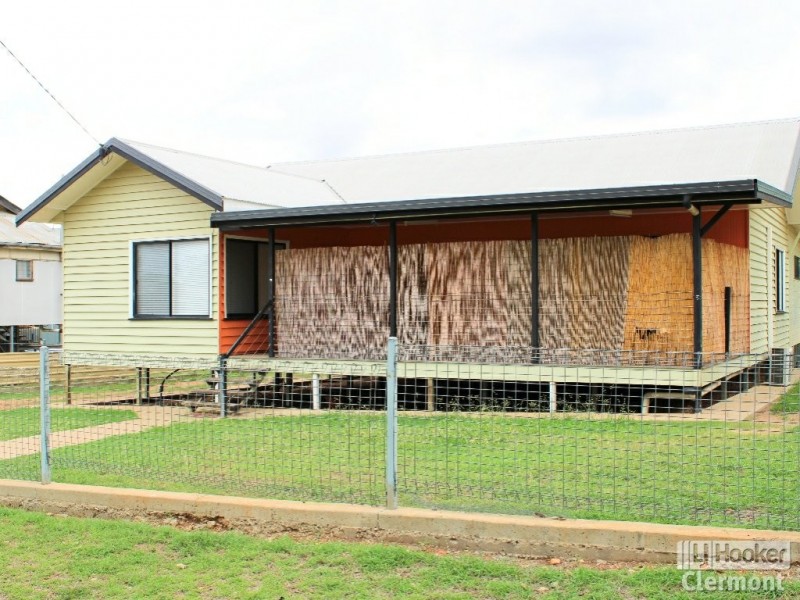 28 Beatty Street, Clermont QLD 4721