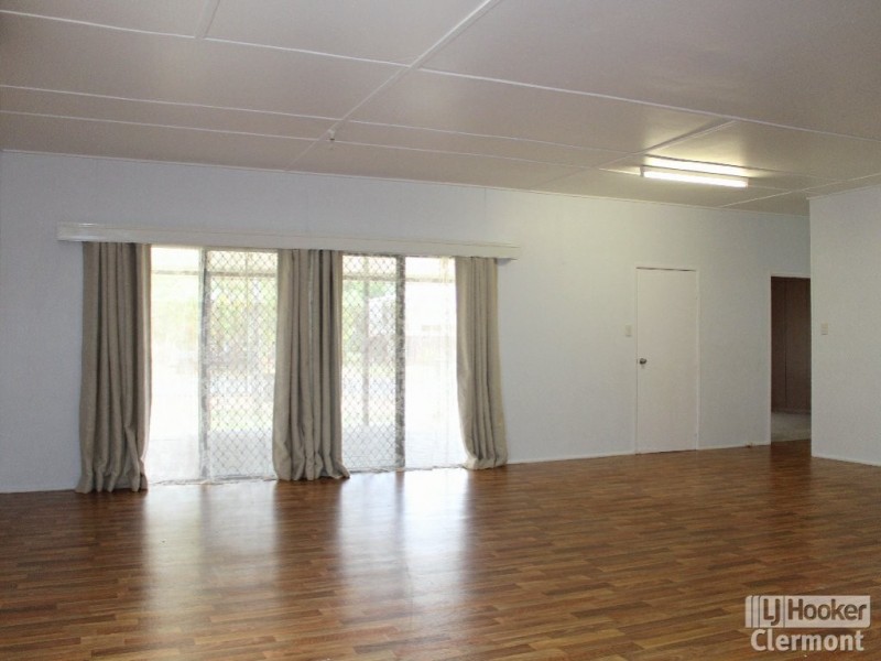 28 Beatty Street, Clermont QLD 4721