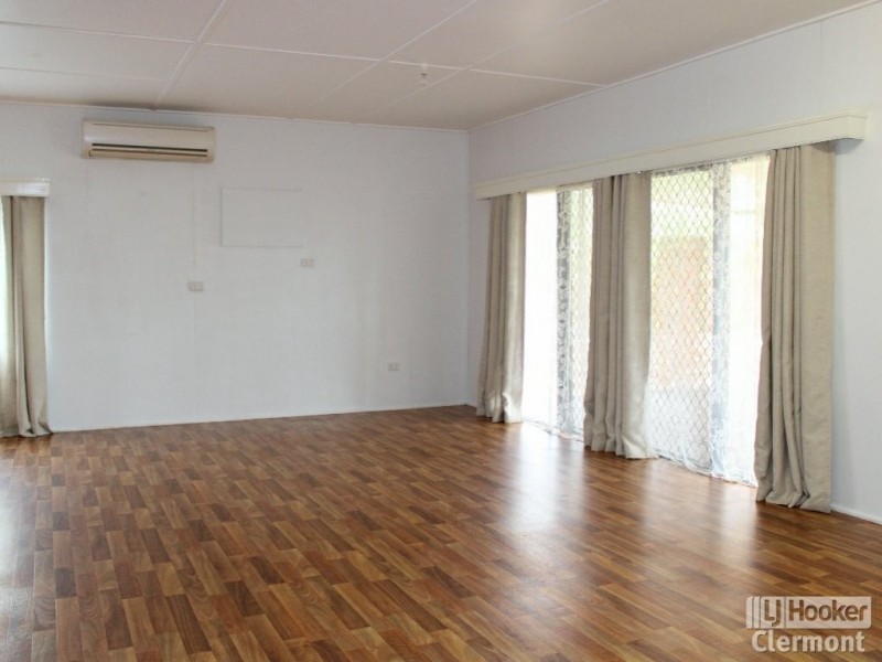 28 Beatty Street, Clermont QLD 4721