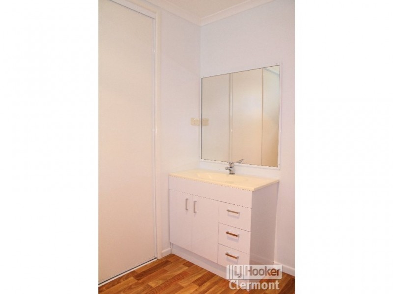 28 Beatty Street, Clermont QLD 4721