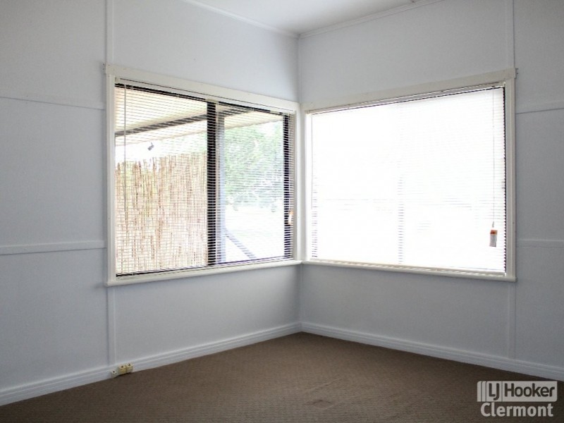 28 Beatty Street, Clermont QLD 4721