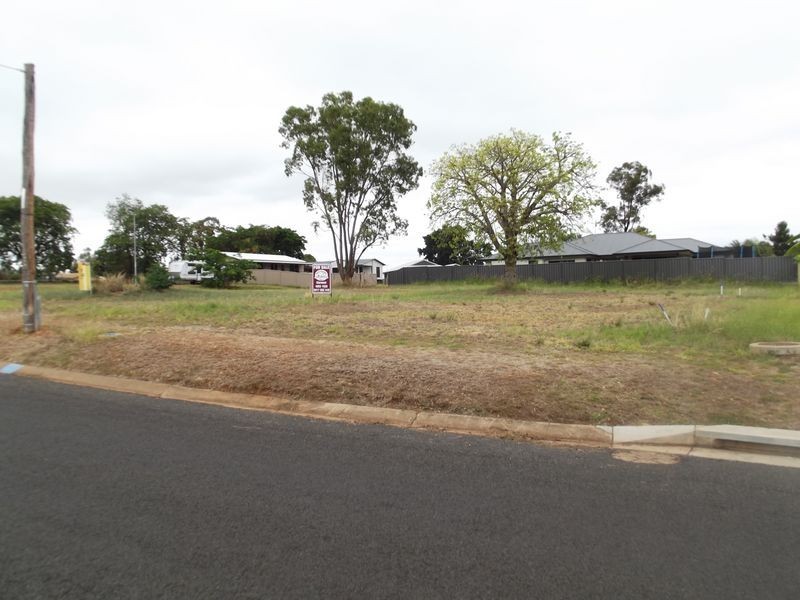 2 Cosgrove Court, Clermont QLD 4721