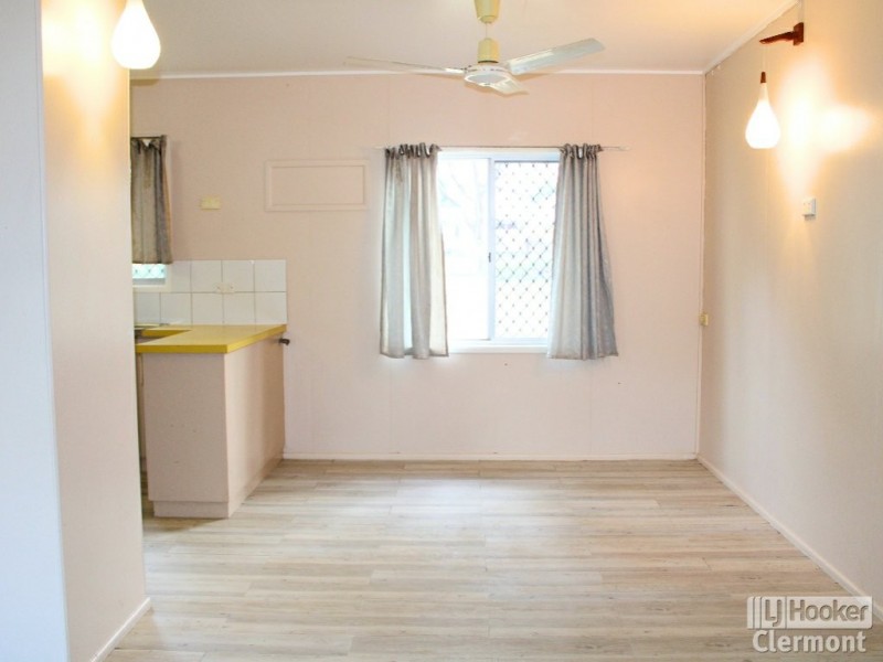 5 French Court, Clermont QLD 4721