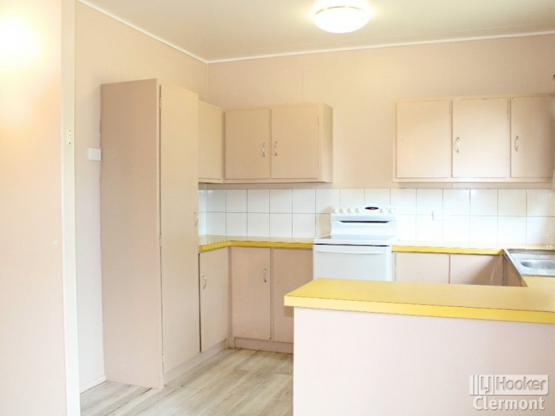 5 French Court, Clermont QLD 4721