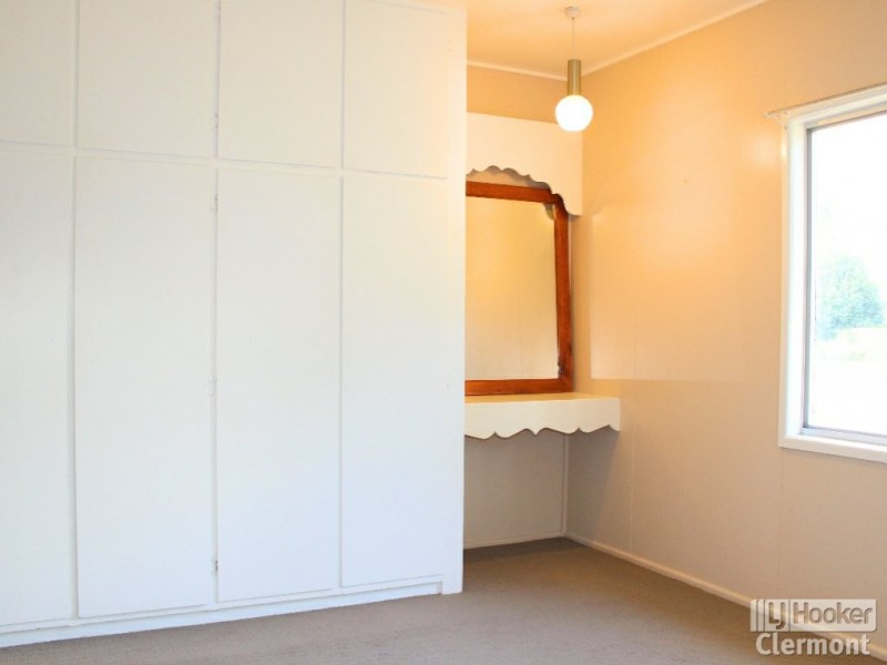 5 French Court, Clermont QLD 4721
